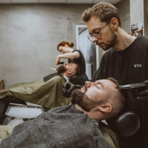 Broda, ścięcie brody opole, barber opole, wataha opole, olejki, kartacz, modelowanie brody, szampon do brody, jak dbać o brode